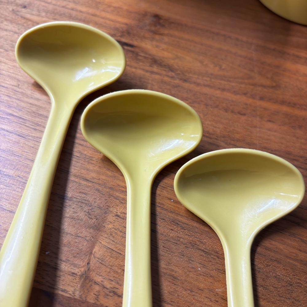 Tupperware vintage harvest gold condiment caddy with lids and spoons - Picture 2 of 12